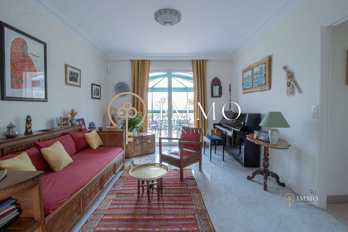 Maison à L'HAY-LES-ROSES