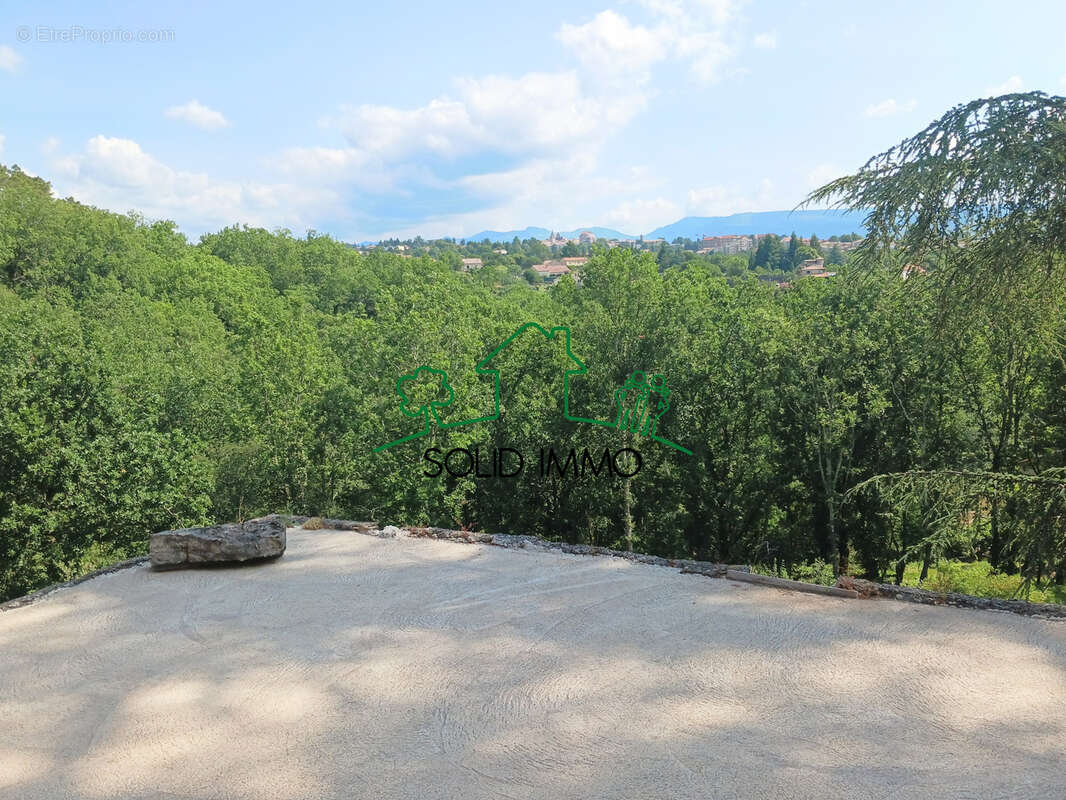 Maison à SAINT-ETIENNE-DE-FONTBELLON