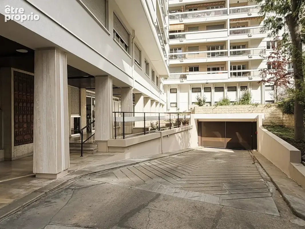Photo Parking à Paris-20e au prix de 25 000€