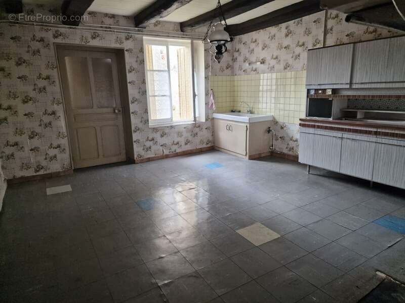 Maison à CONTREXEVILLE