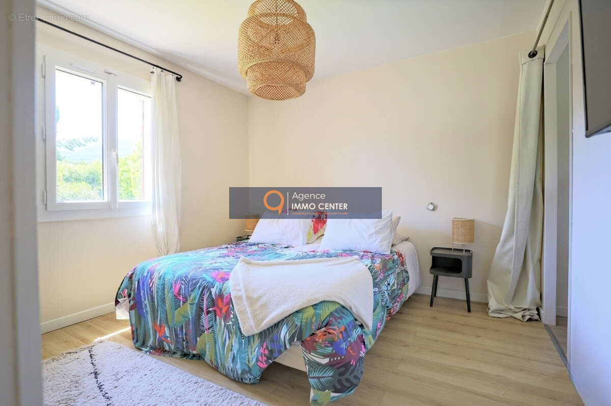 Maison T5 de plain pied avec piscine - photo 11