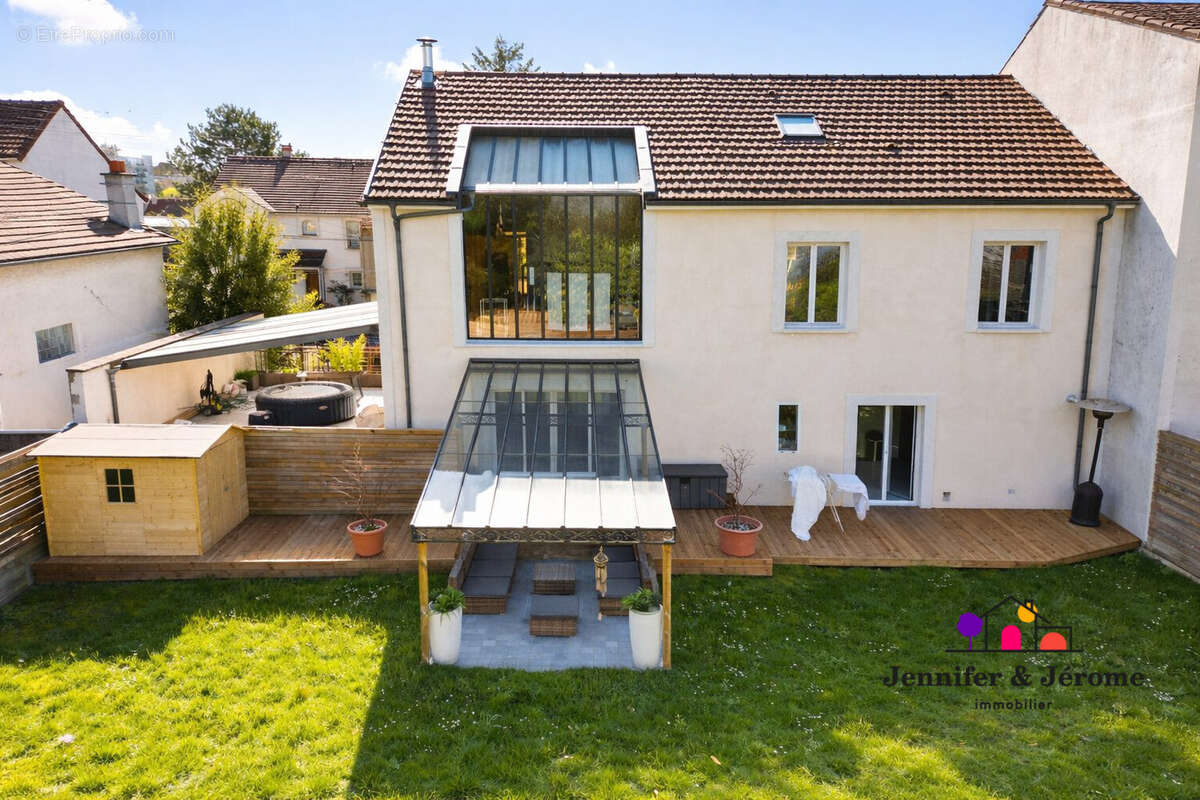 Maison à SAINT-GRATIEN