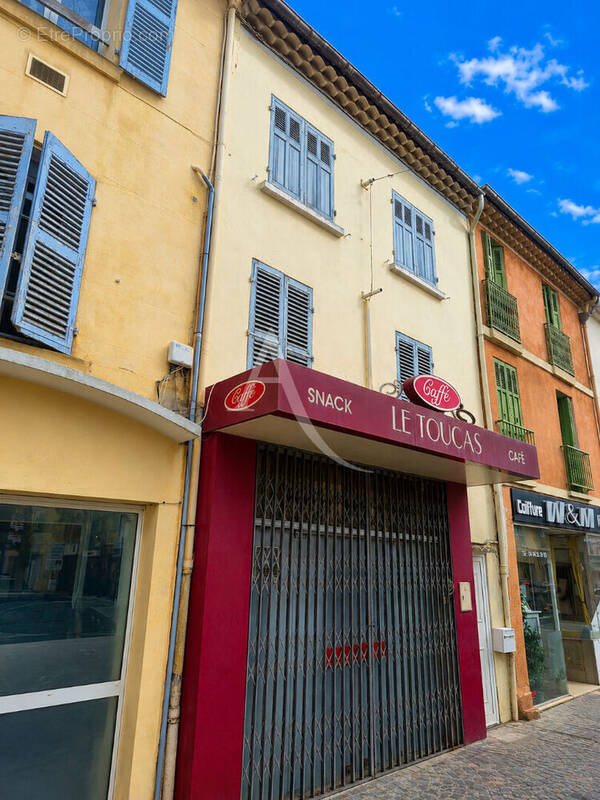 Maison à LA CRAU
