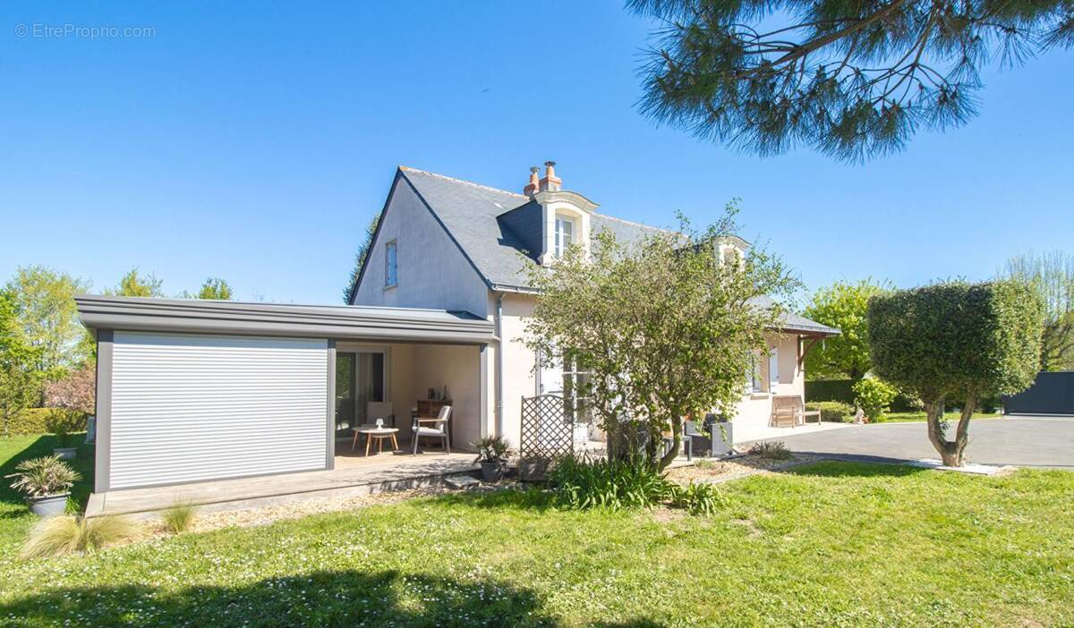 Maison à LONGUE-JUMELLES