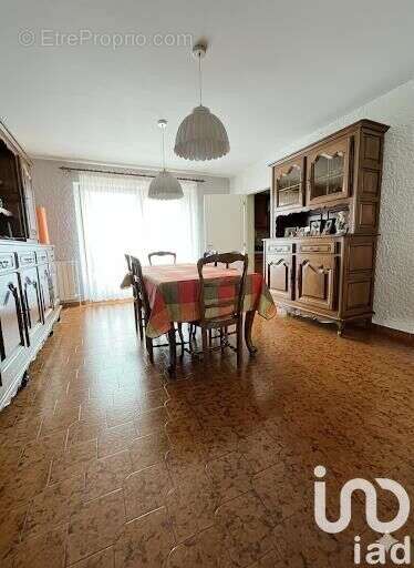 Photo 6 - Maison à COSNES-ET-ROMAIN