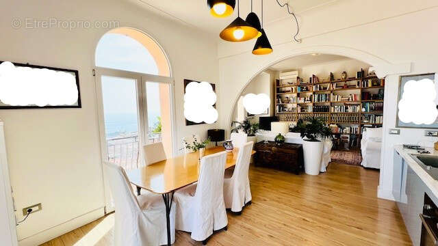 Appartement à BEAUSOLEIL