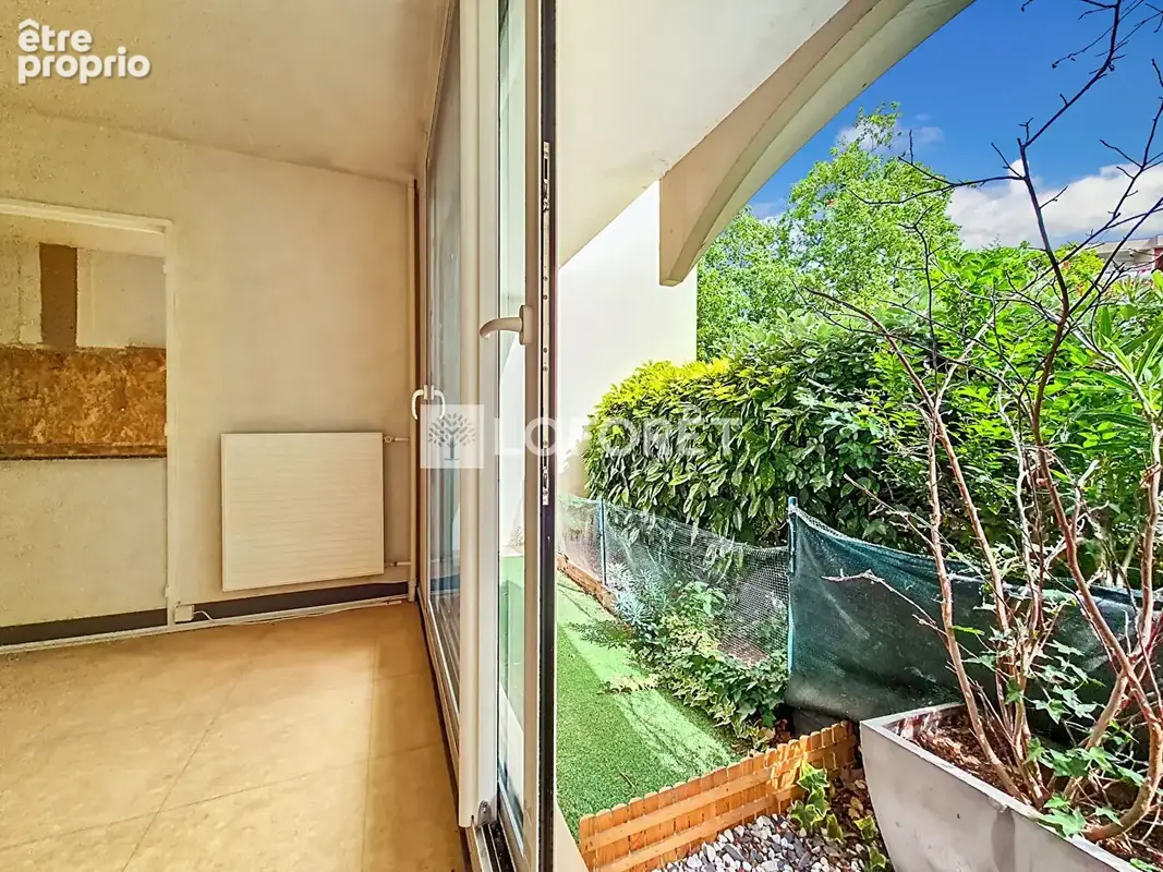 T4 de 86m² avec extérieur - photo 3