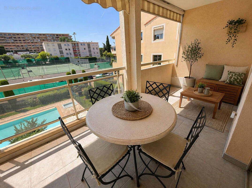 Appartement à LE CANNET
