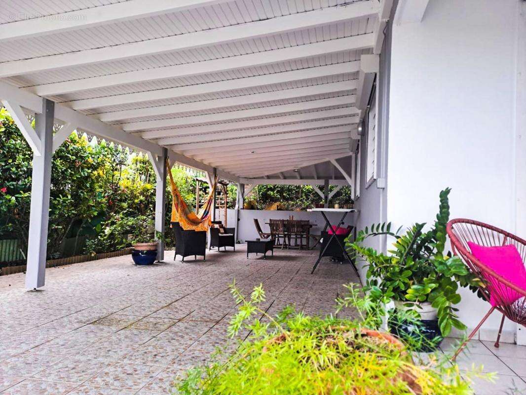 Maison à RIVIERE-SALEE