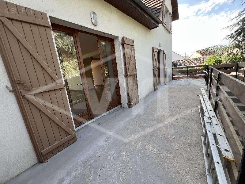Maison 220 m² à Quincy-Sous-Senart  - photo 5