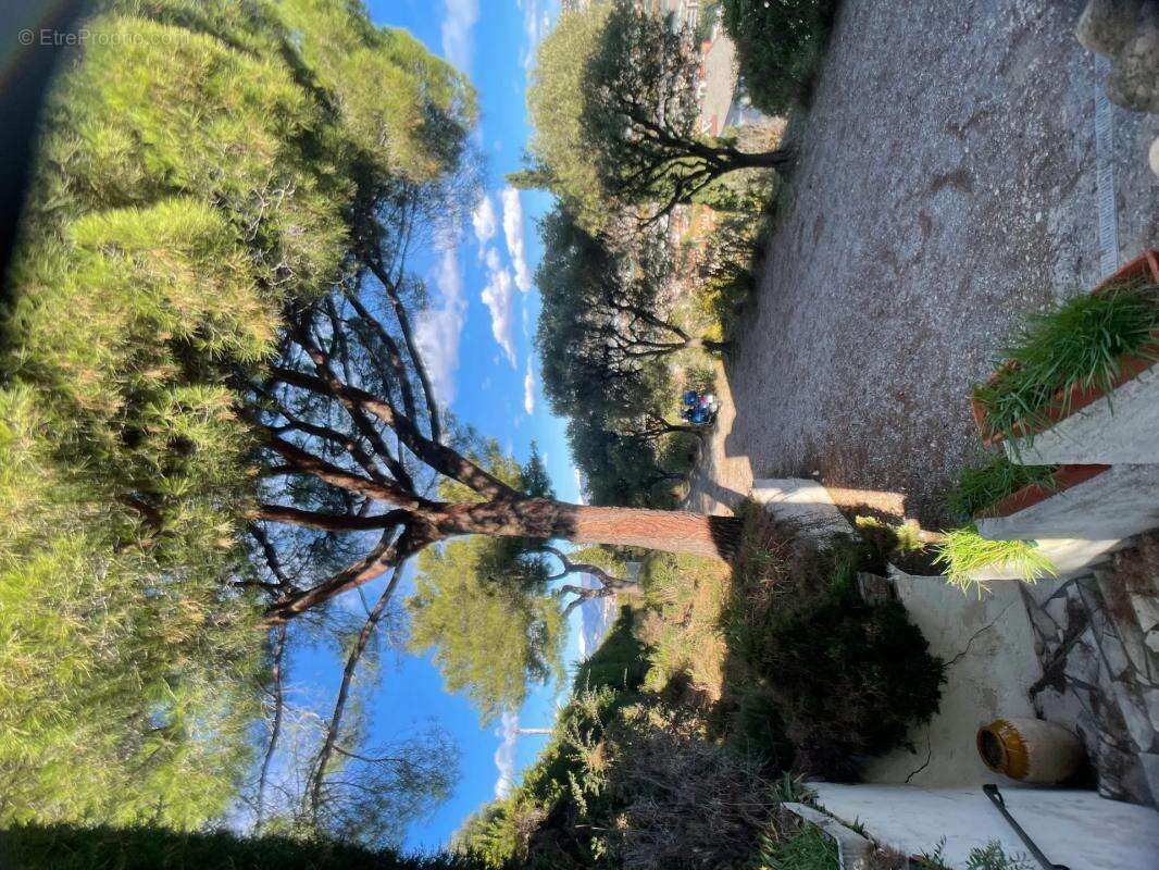 Maison à SAINT-LAURENT-DU-VAR