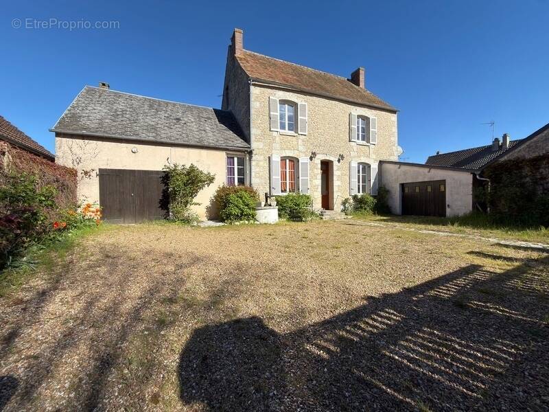 Maison à OUARVILLE
