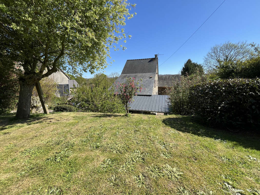 Maison à PONTS