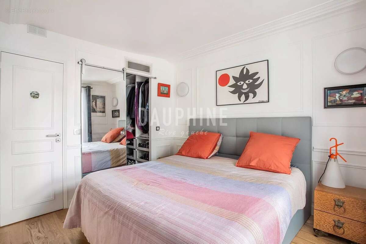Appartement à PARIS-7E