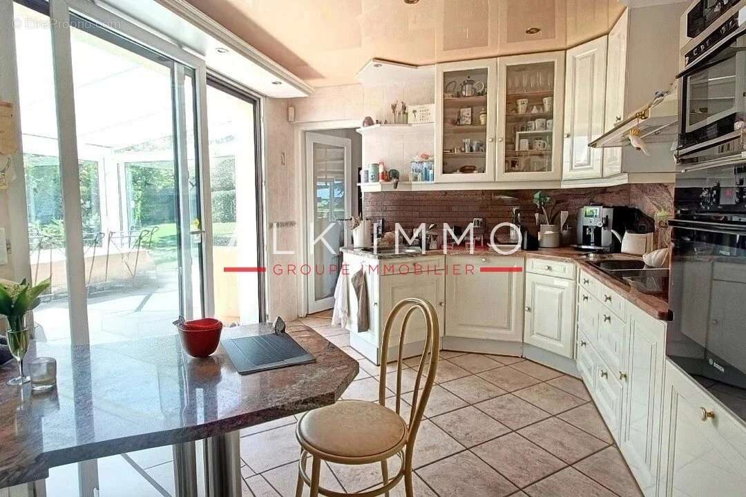 Maison à CRANVES-SALES