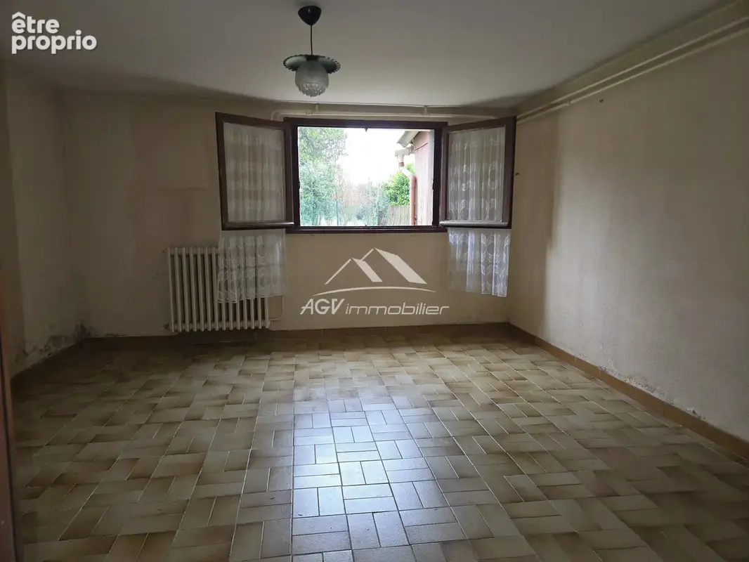 Maison avec deux logements et terrain constructible - photo 8