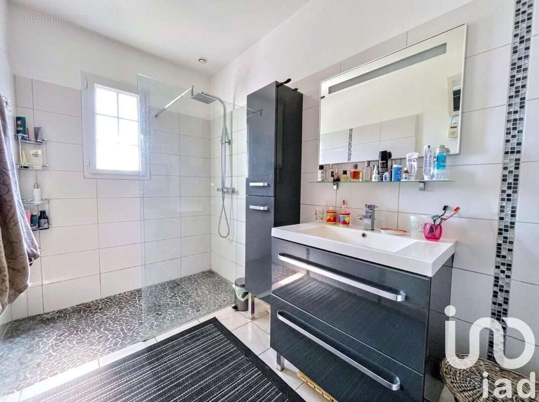 Photo 9 - Maison à PLOUVIEN