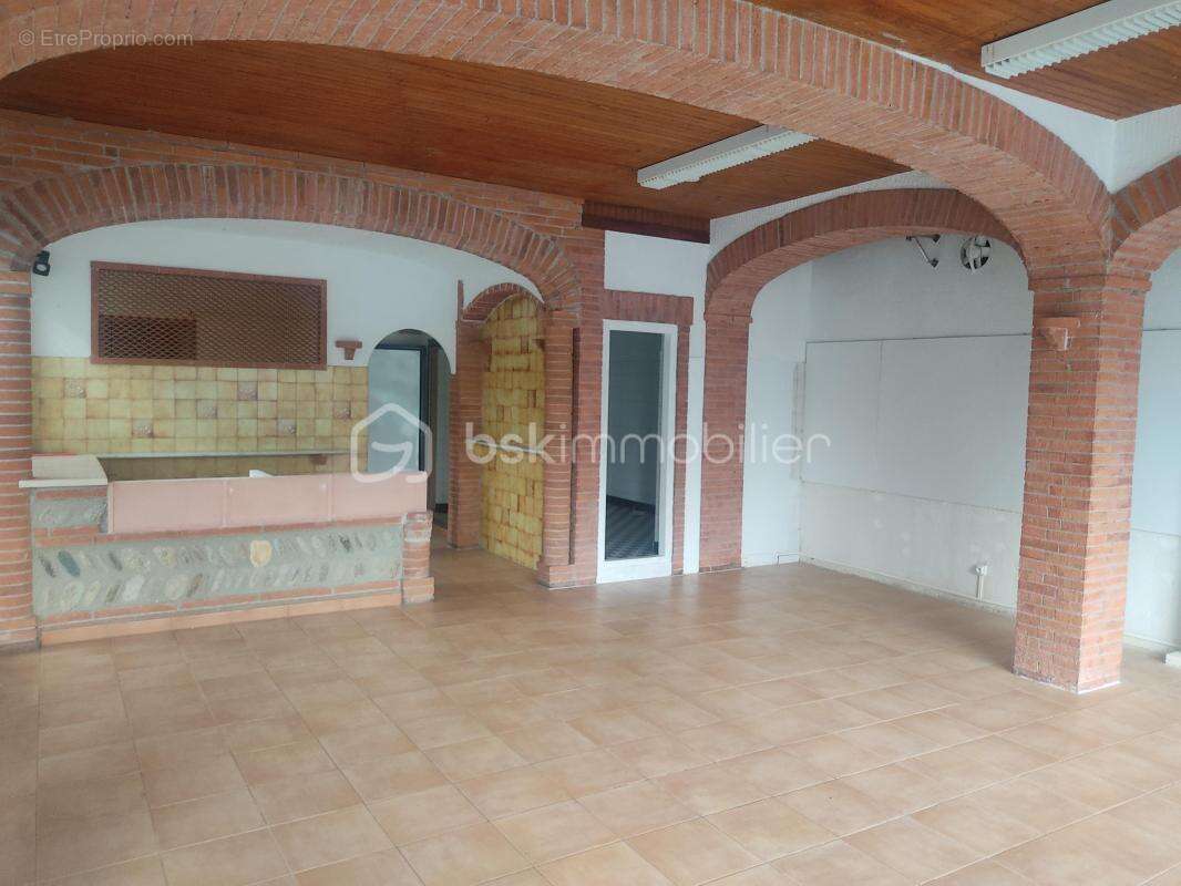 Commerce à SAINT-CYPRIEN