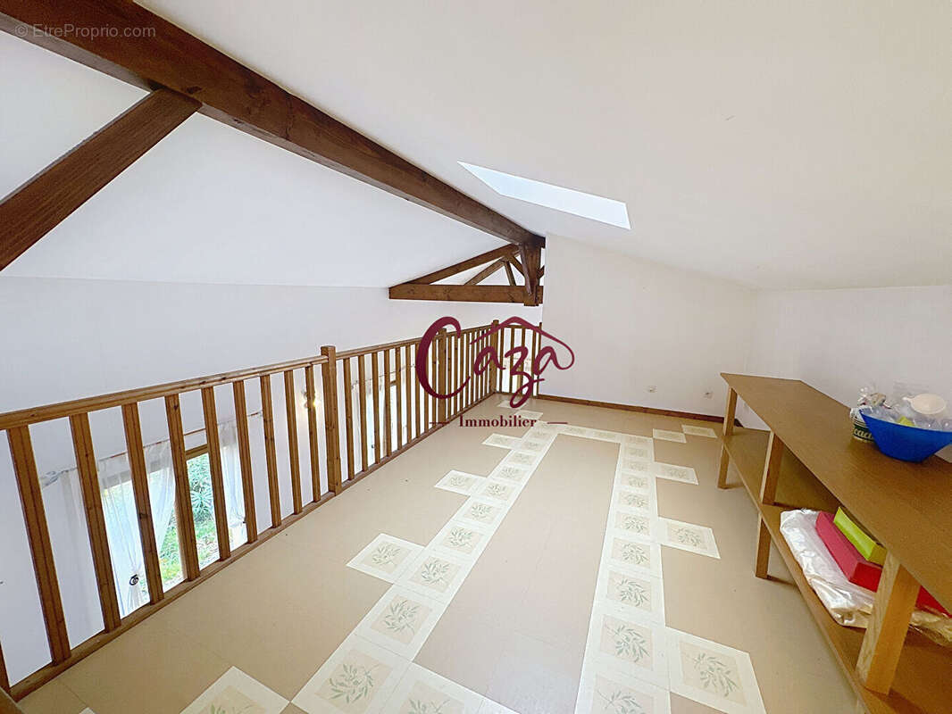 Maison à SAINT-CAPRAIS-DE-BORDEAUX