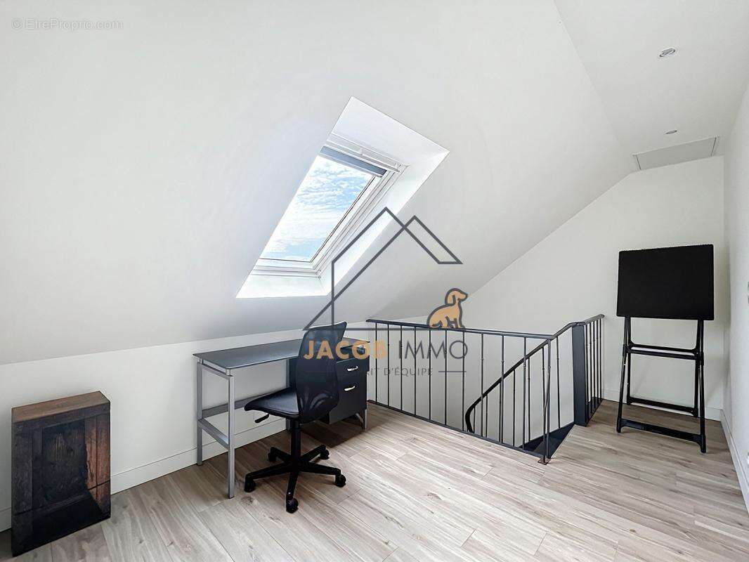 Duplex rénové vendu loué - Centre de Milizac - photo 8