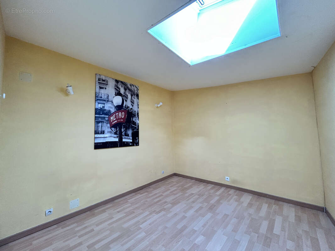 Maison à SAINT-QUENTIN-LA-POTERIE