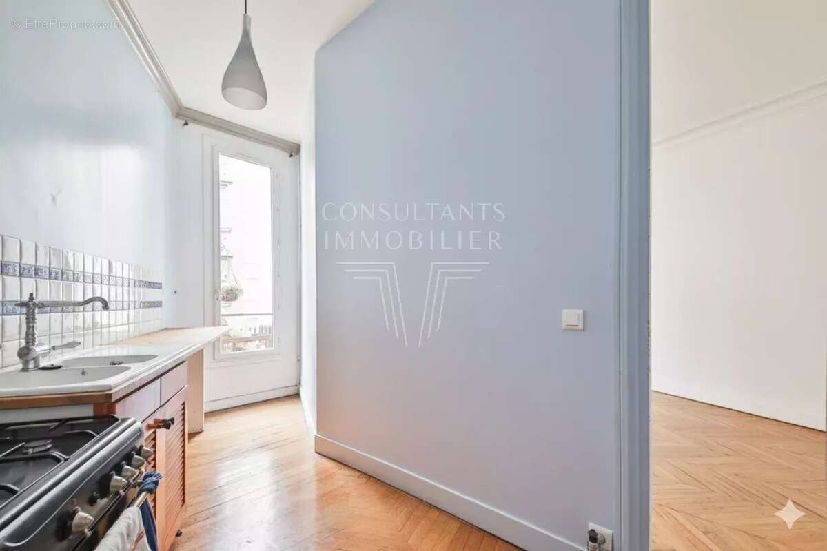 Appartement à PARIS-6E