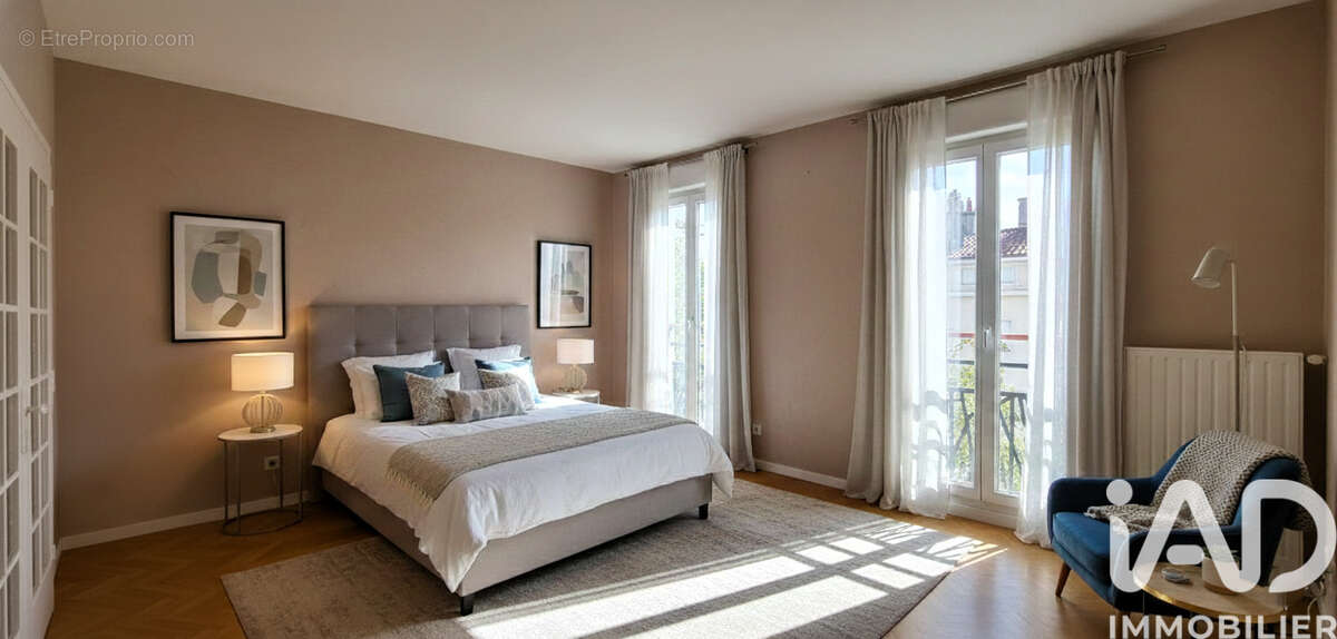 Photo 4 - Appartement à GENNEVILLIERS