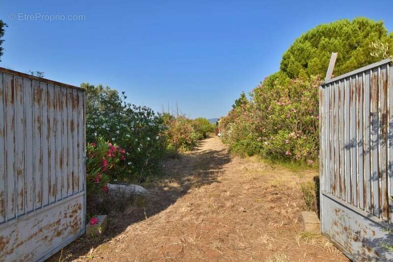 Maison à PUGET-VILLE