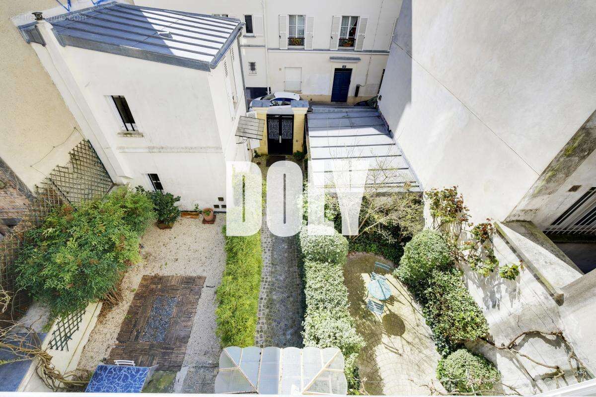 Appartement à PARIS-18E