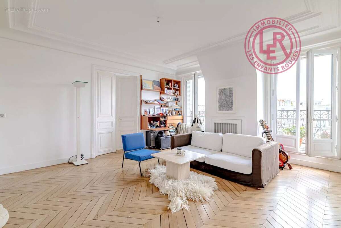 Appartement à PARIS-3E