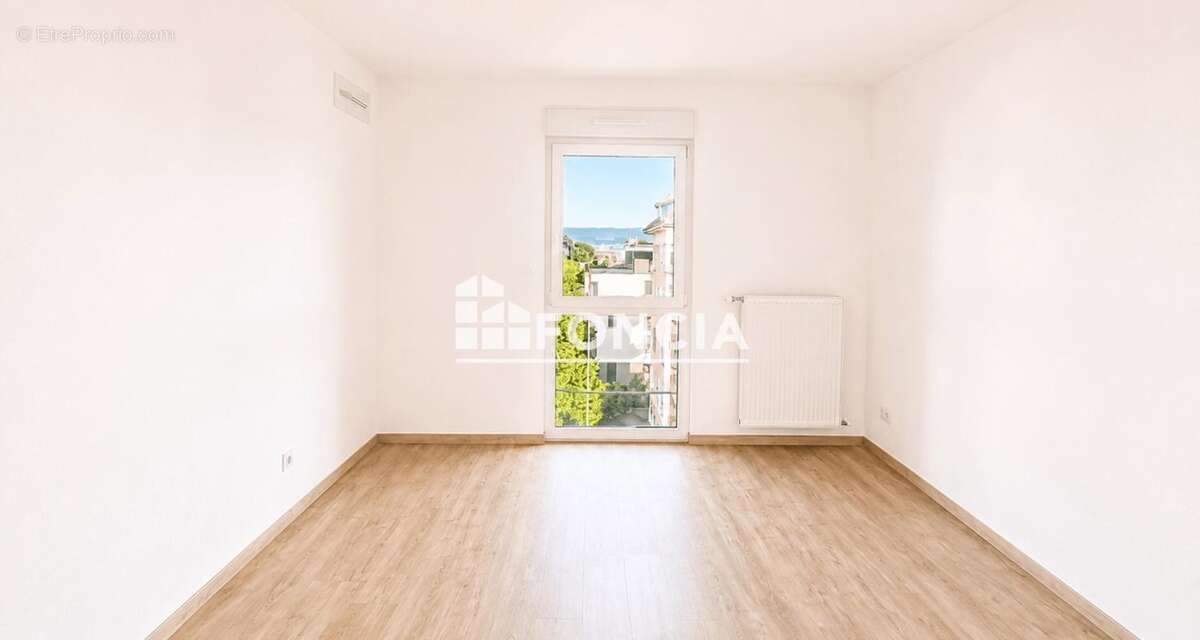 Appartement T4 neuf avec terrasse, jardin, vue lac et frais de notaire offerts - photo 6