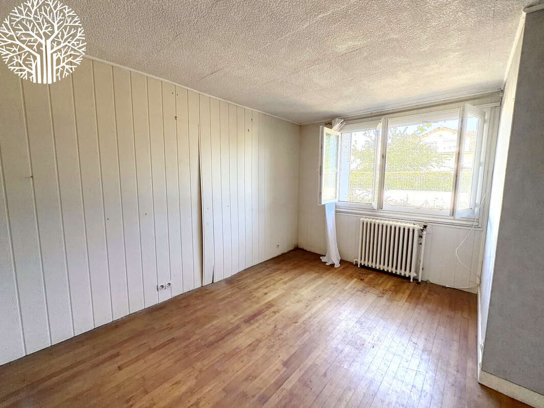 Maison d'habitation a renover - photo 5