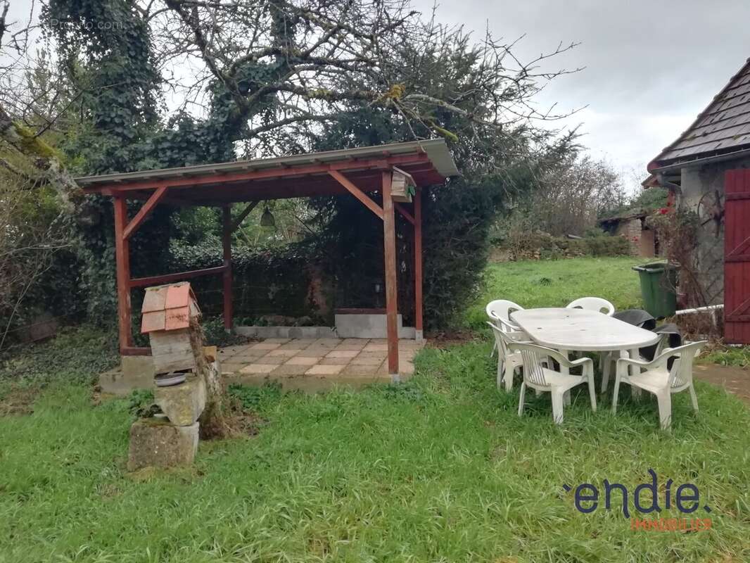 Maison à MORNAY-SUR-ALLIER