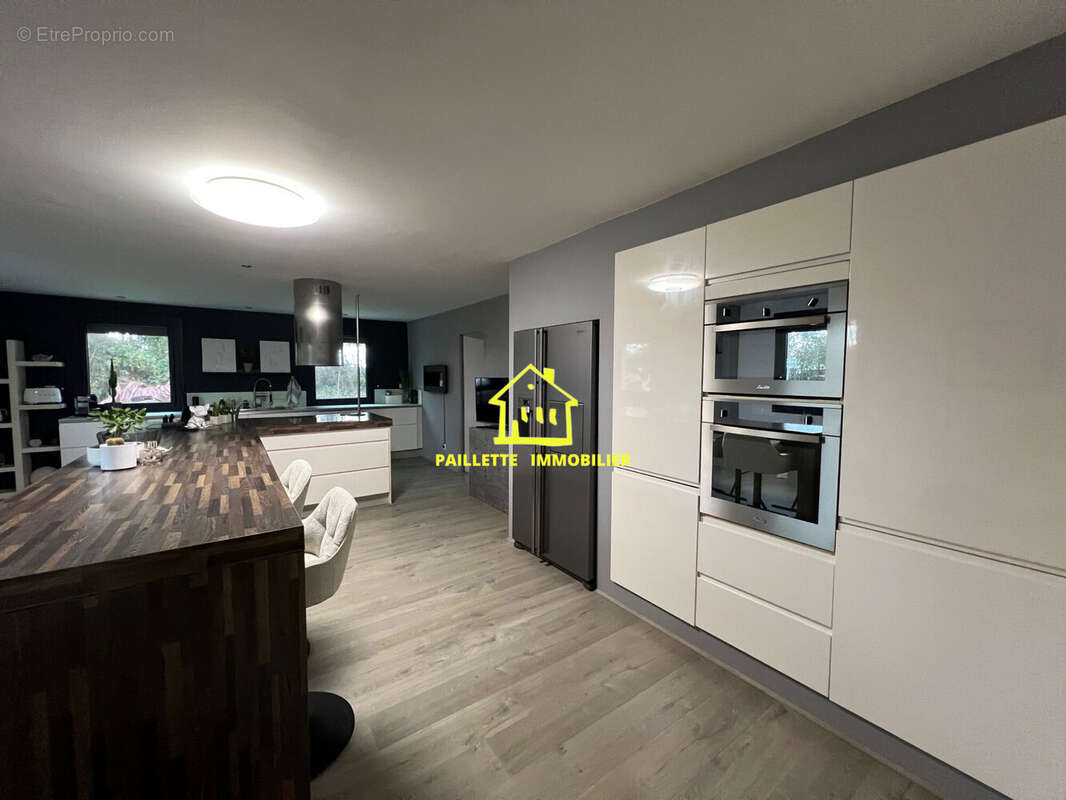 Maison à SAINT-ROMAIN-DE-COLBOSC