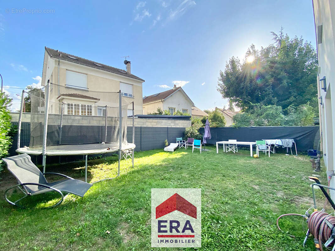 Maison à SARTROUVILLE