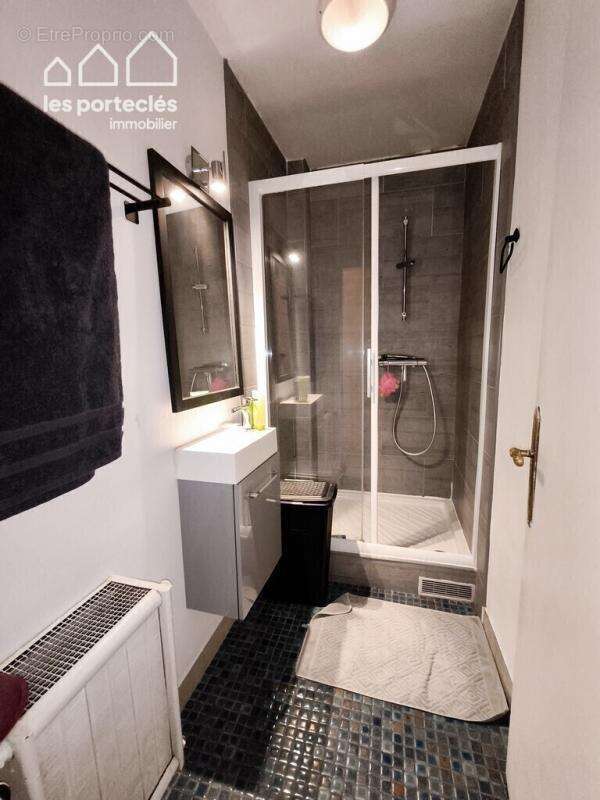 T5, 91 m², dans résidence familiale avec Parc et Tennis - photo 9