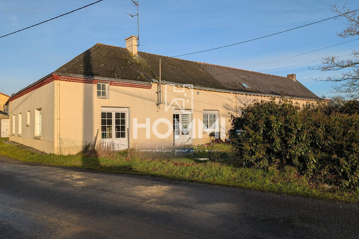 Maison à SAINT-MARS-DU-DESERT