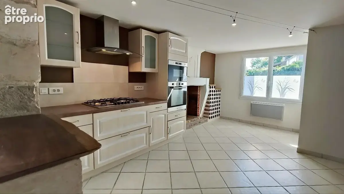 Maison de charme en pierre   216 m2 habitables   Terrain clos de 1 850 m2 - photo 7