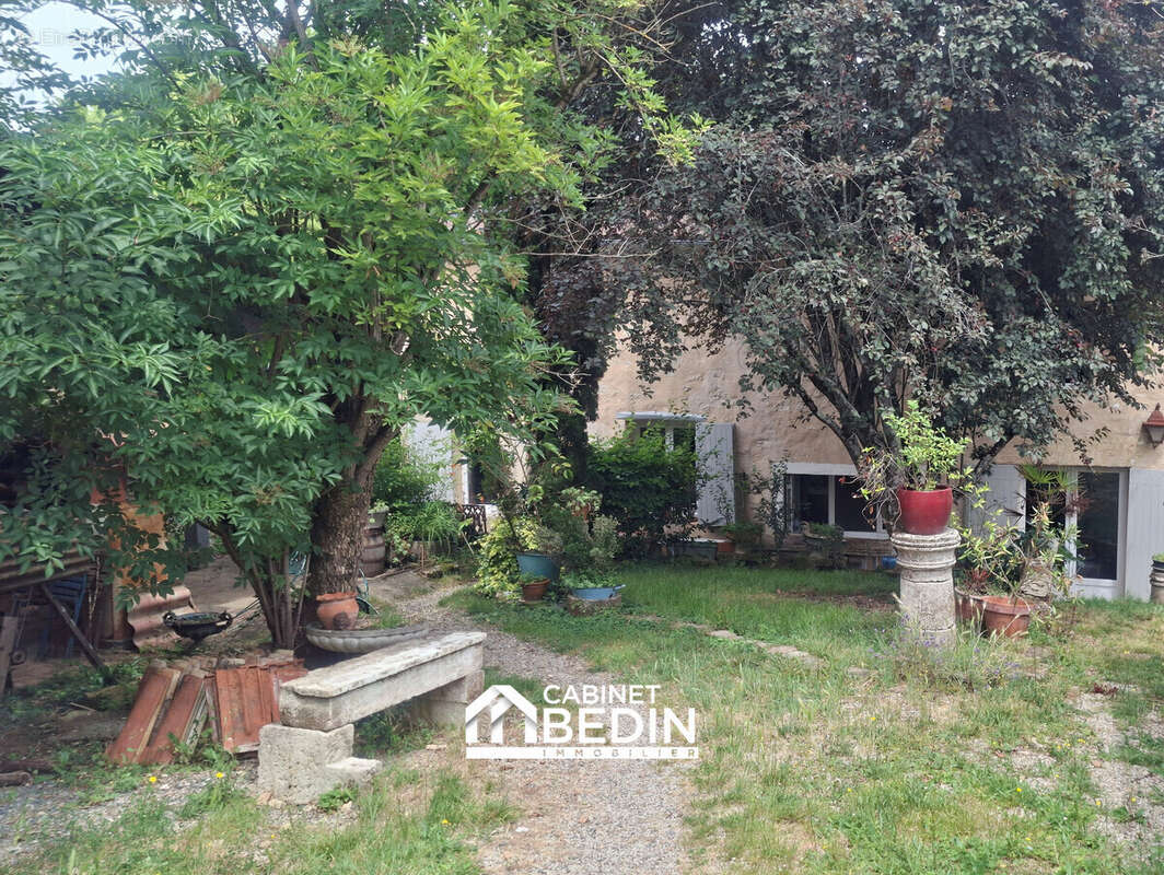 Maison 162 m² à Escoussans  - photo 2