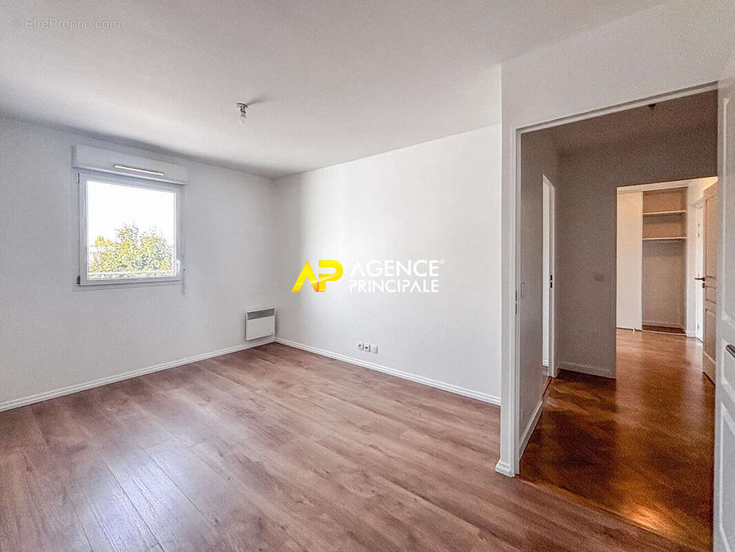 Sartrouville - La Vaudoire - Appartement 3 pièces 59.75 m² avec terrasse et parking - photo 5
