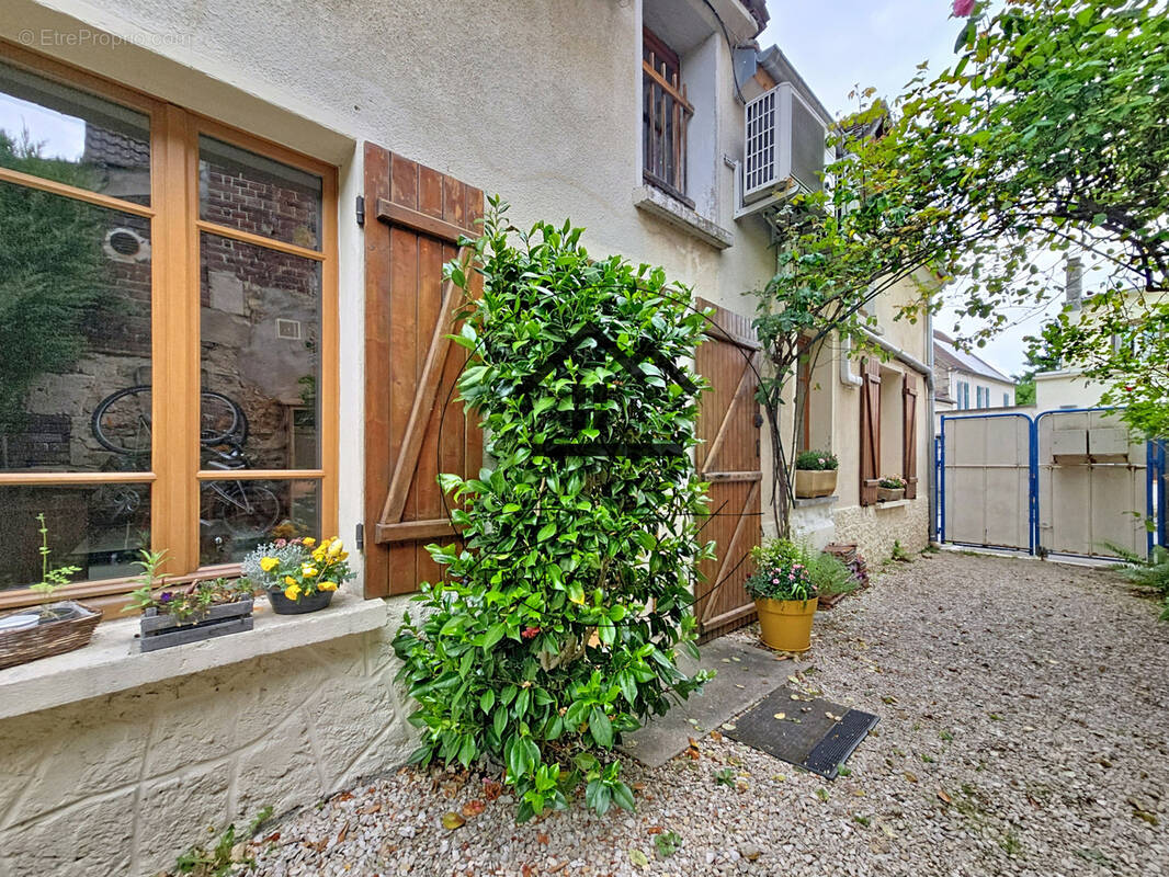 Maison à MOUY