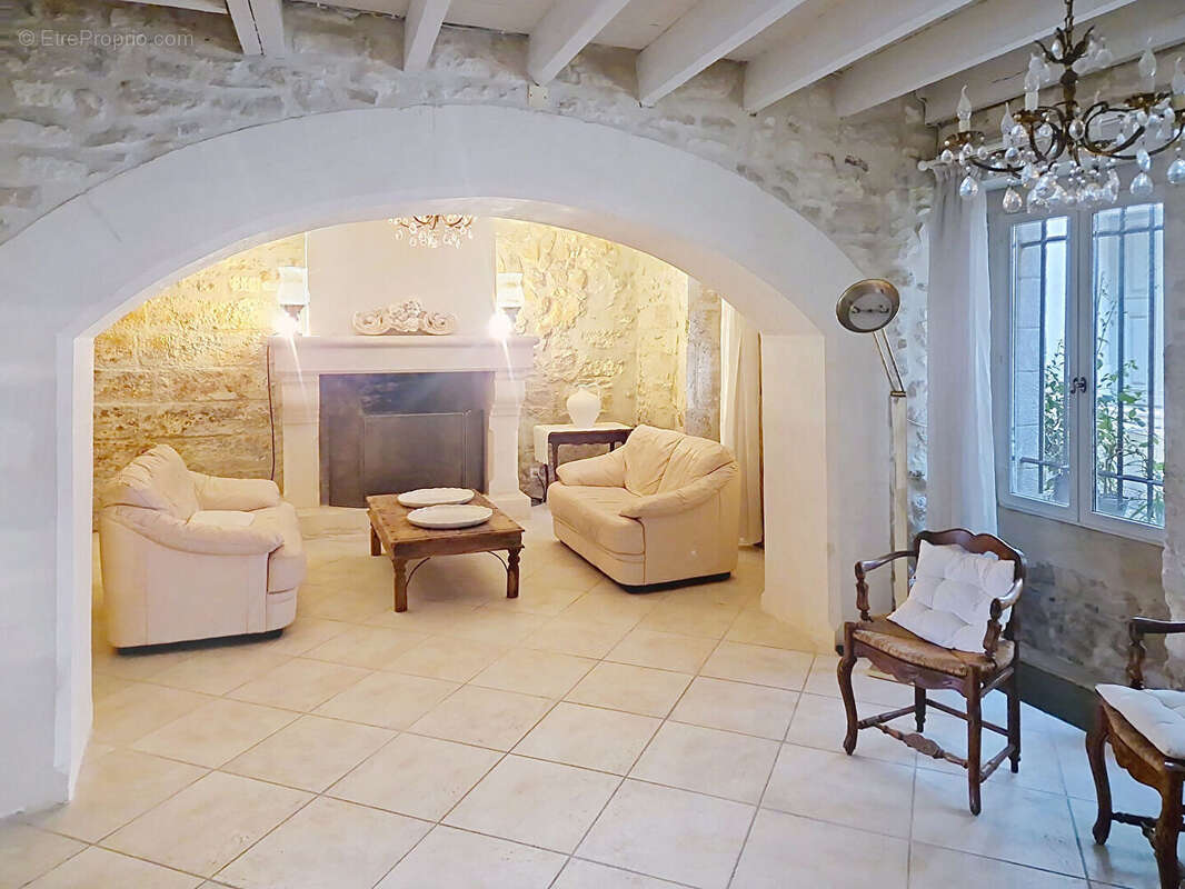 Maison à VILLENEUVE-LES-AVIGNON