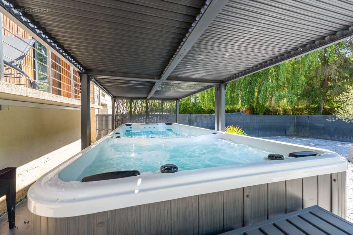 Maison à MONTGEROULT