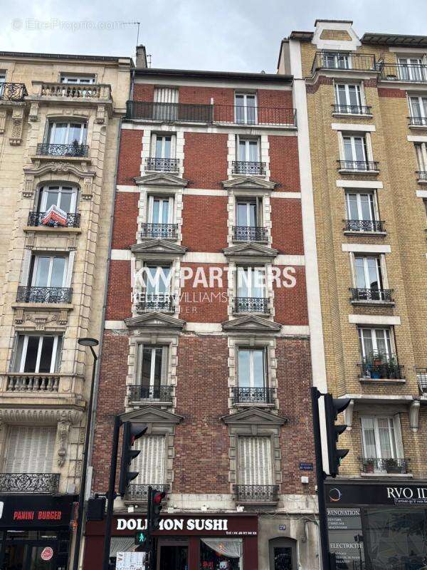 Appartement à COURBEVOIE