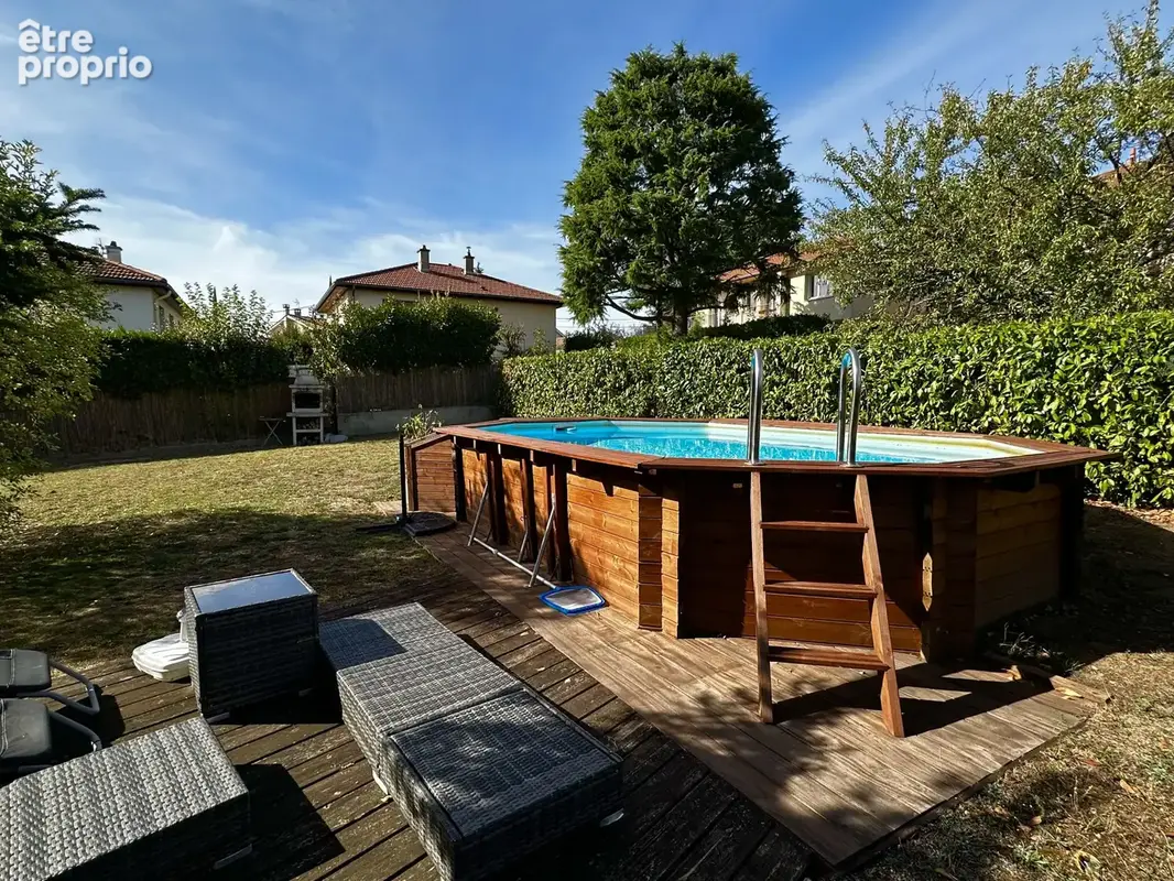 Exclu st-genis-les-ollieres maison renovee avec piscine - photo 8