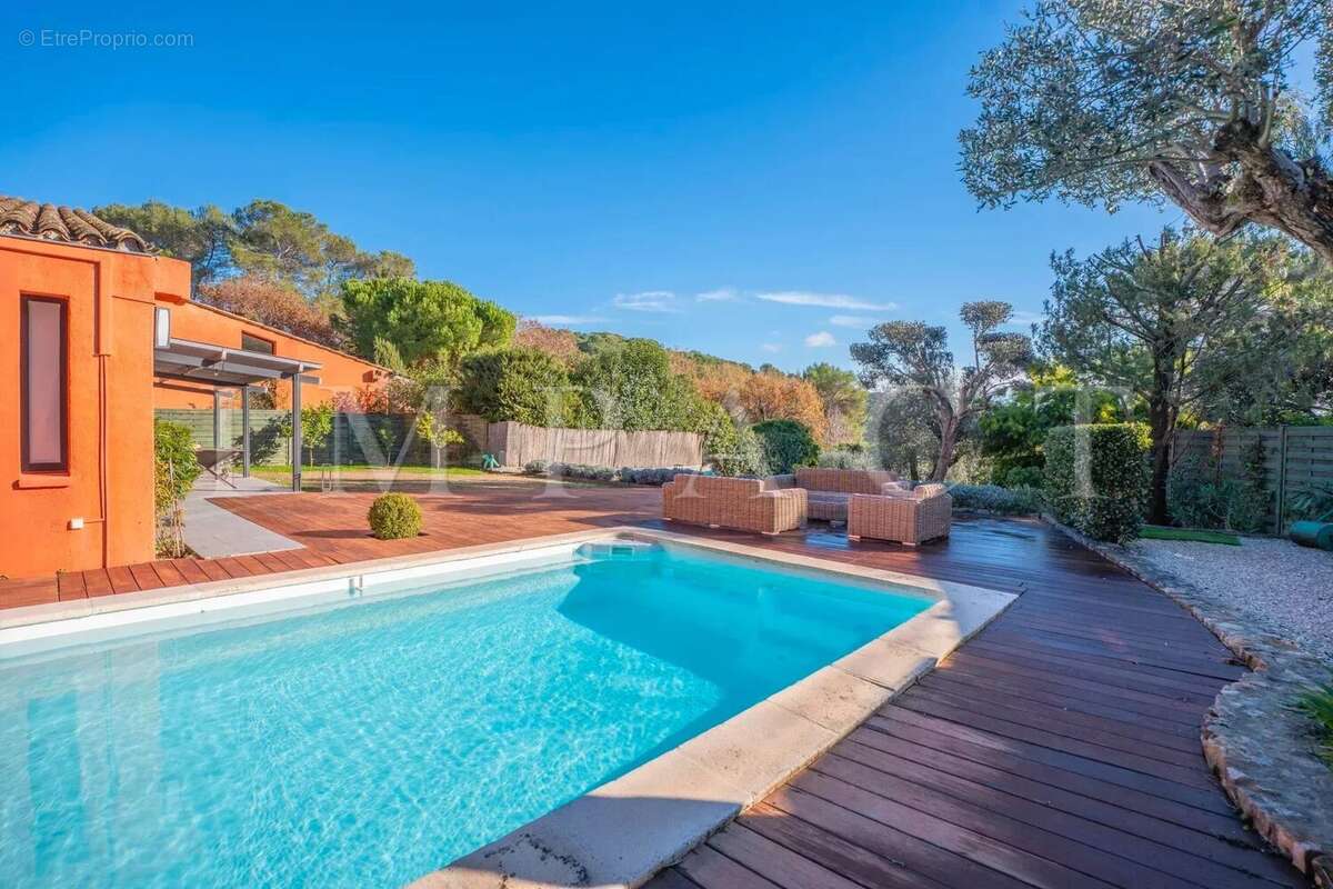 Maison à MOUGINS