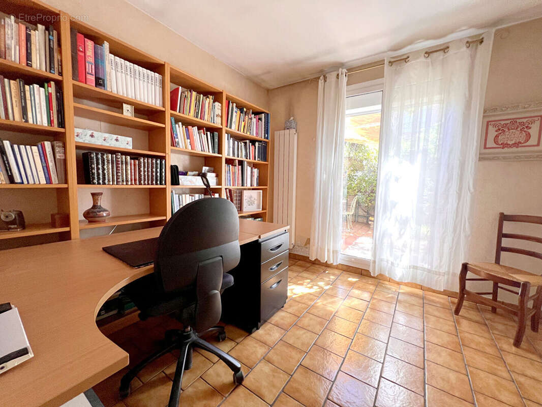 Maison Rognac 5 pièces 86.89 m2 - photo 7