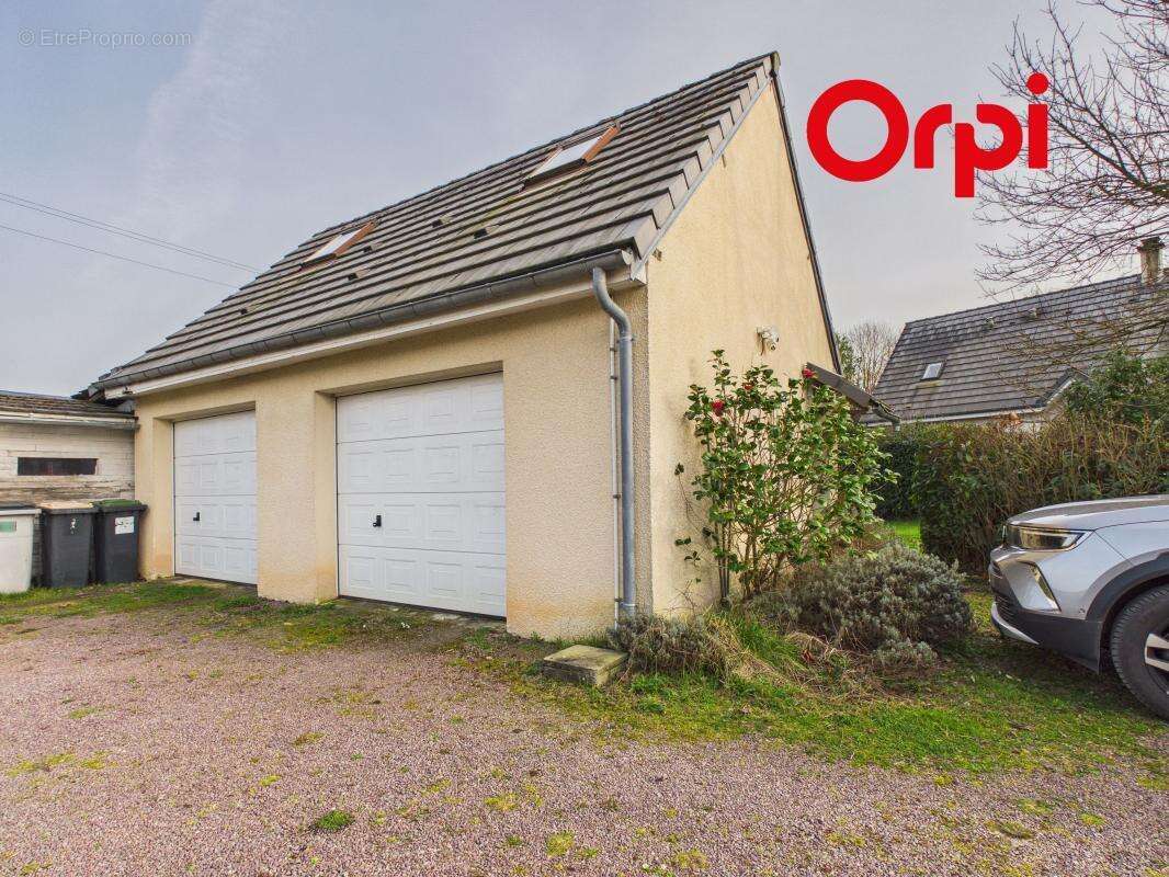 Maison à BERNAY