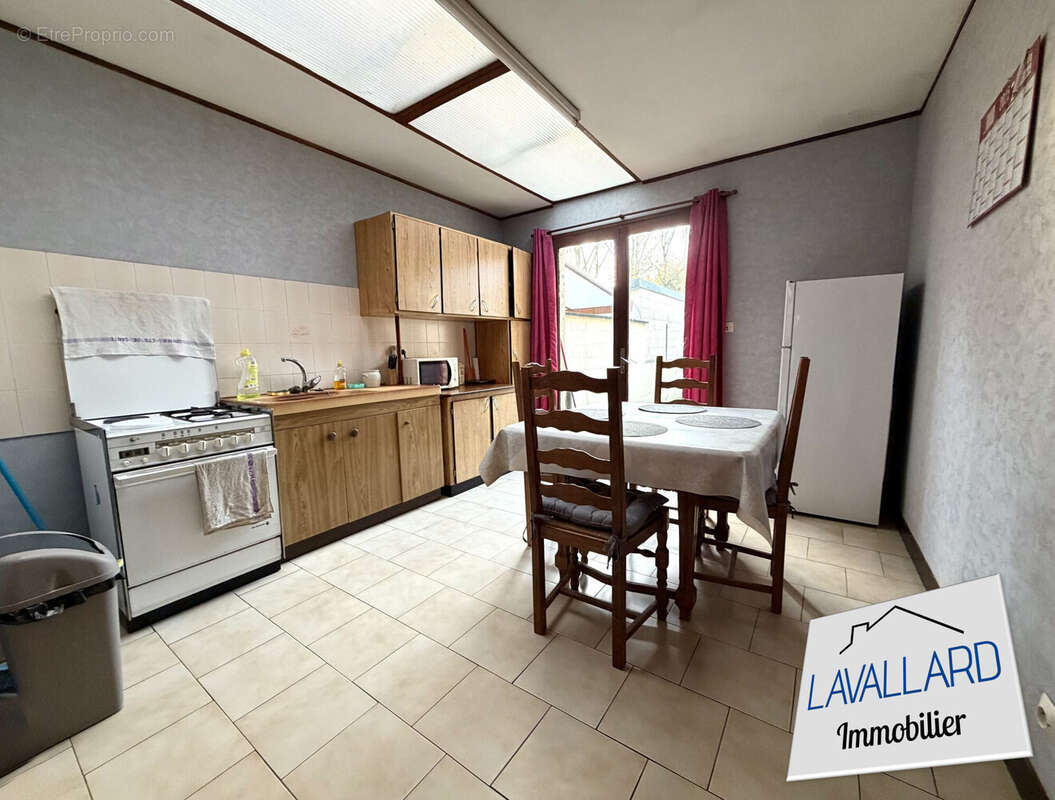 Maison à SAINT-LEGER-LES-DOMART