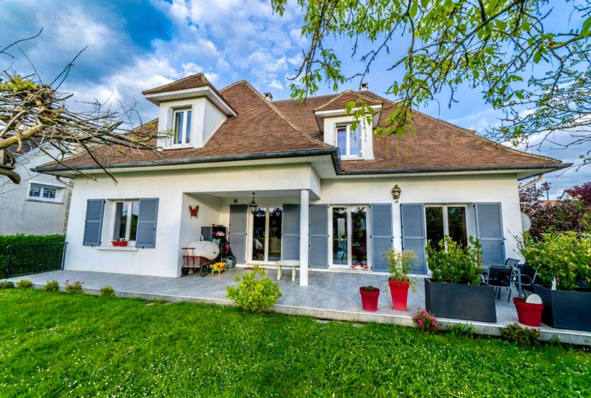 Maison à ORRY-LA-VILLE